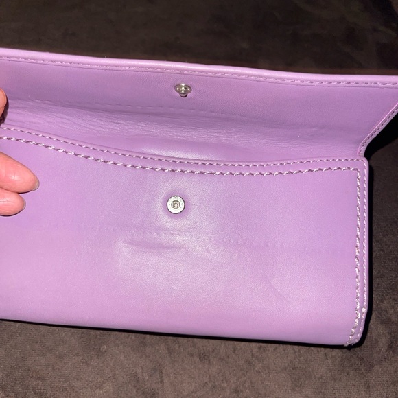 Coach - Picture 7 of 12